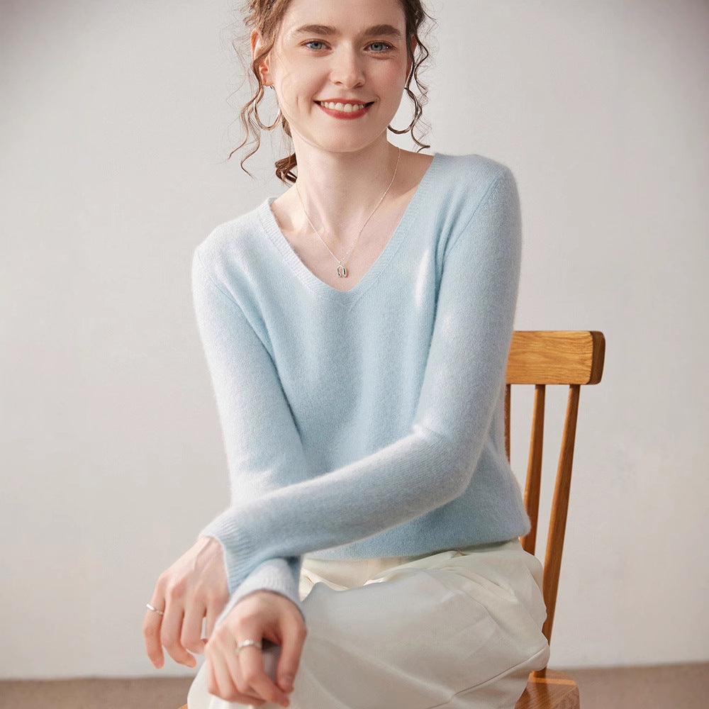 Cashmere V-Neck Plus-Size Sweater – Soft, Free-Fit Warm Base Layer for Women