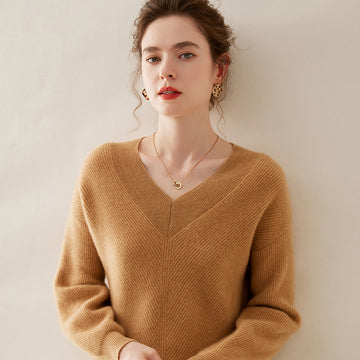 Cashmere Yuanbao-Stitch V-Neck – Naked-Touch Softness