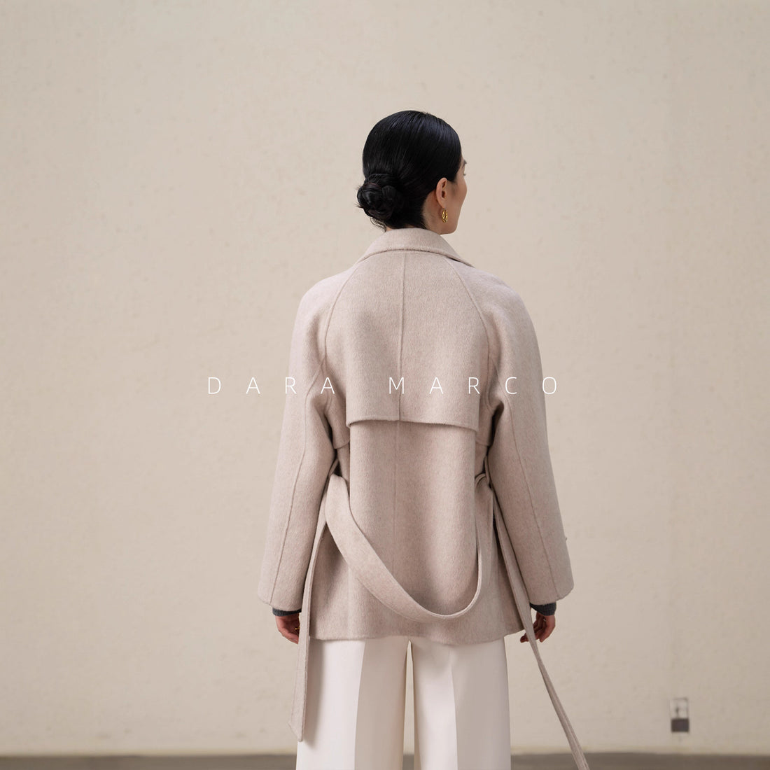 Double-Sided Cashmere Coat with Tobacco Pipe Collar – Mid-Length Slim Fit