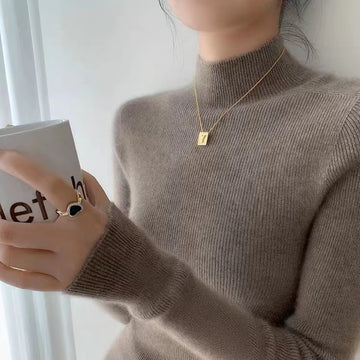 100% Cashmere Turtleneck Sweater for Women – Slim, Soft & Everyday Luxury