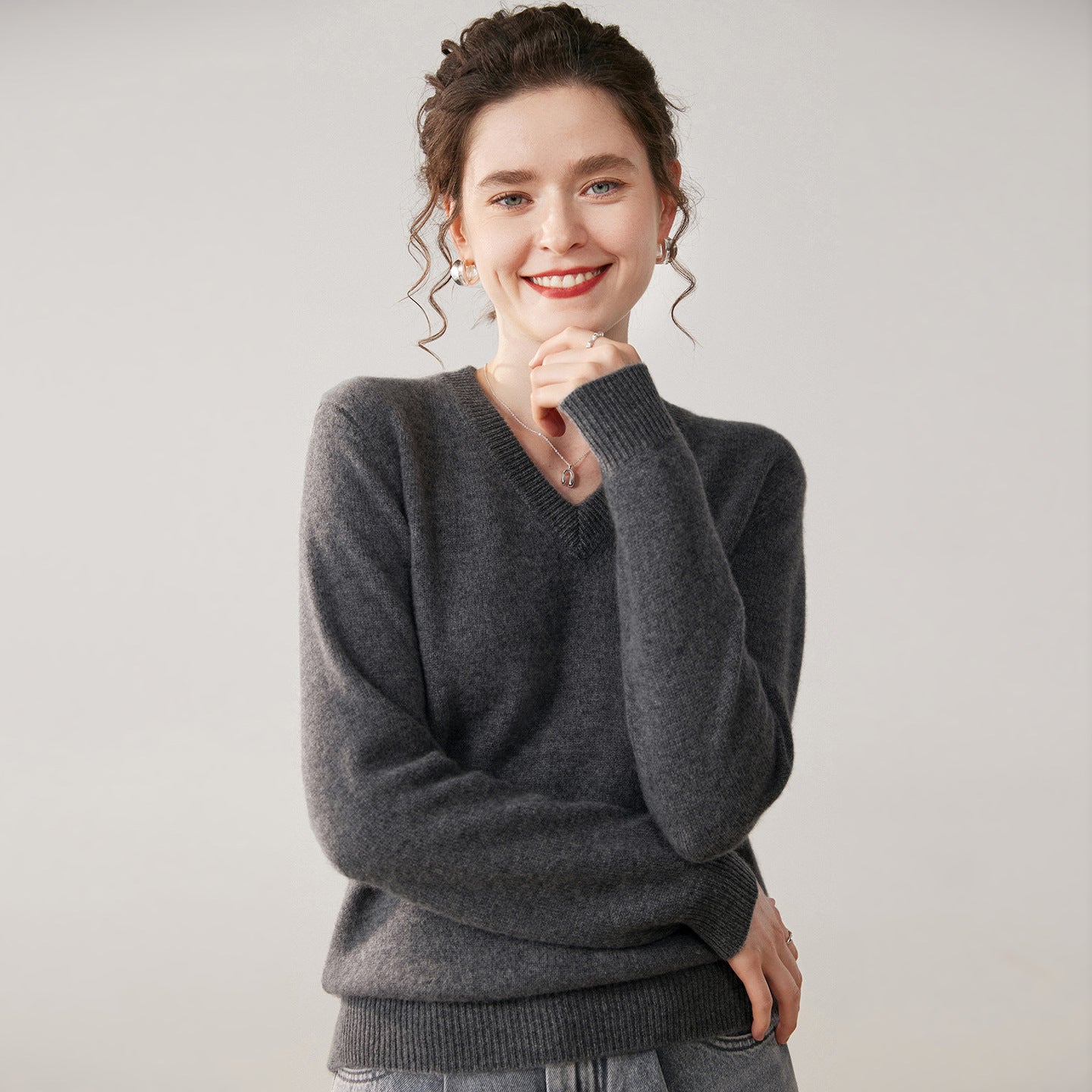 Cashmere 7-Gauge Cloud-Soft V-Neck – Zero-Itch Daily Luxury - Sainiya Eco Wear