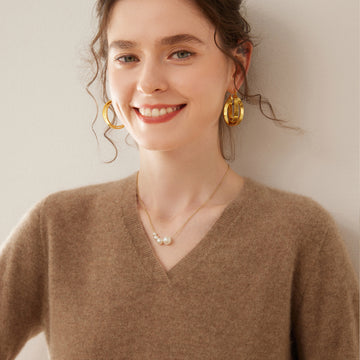 Cashmere Classic V-Neck Essential – Lab-Certified Pure Sophistication - Sainiya Eco Wear