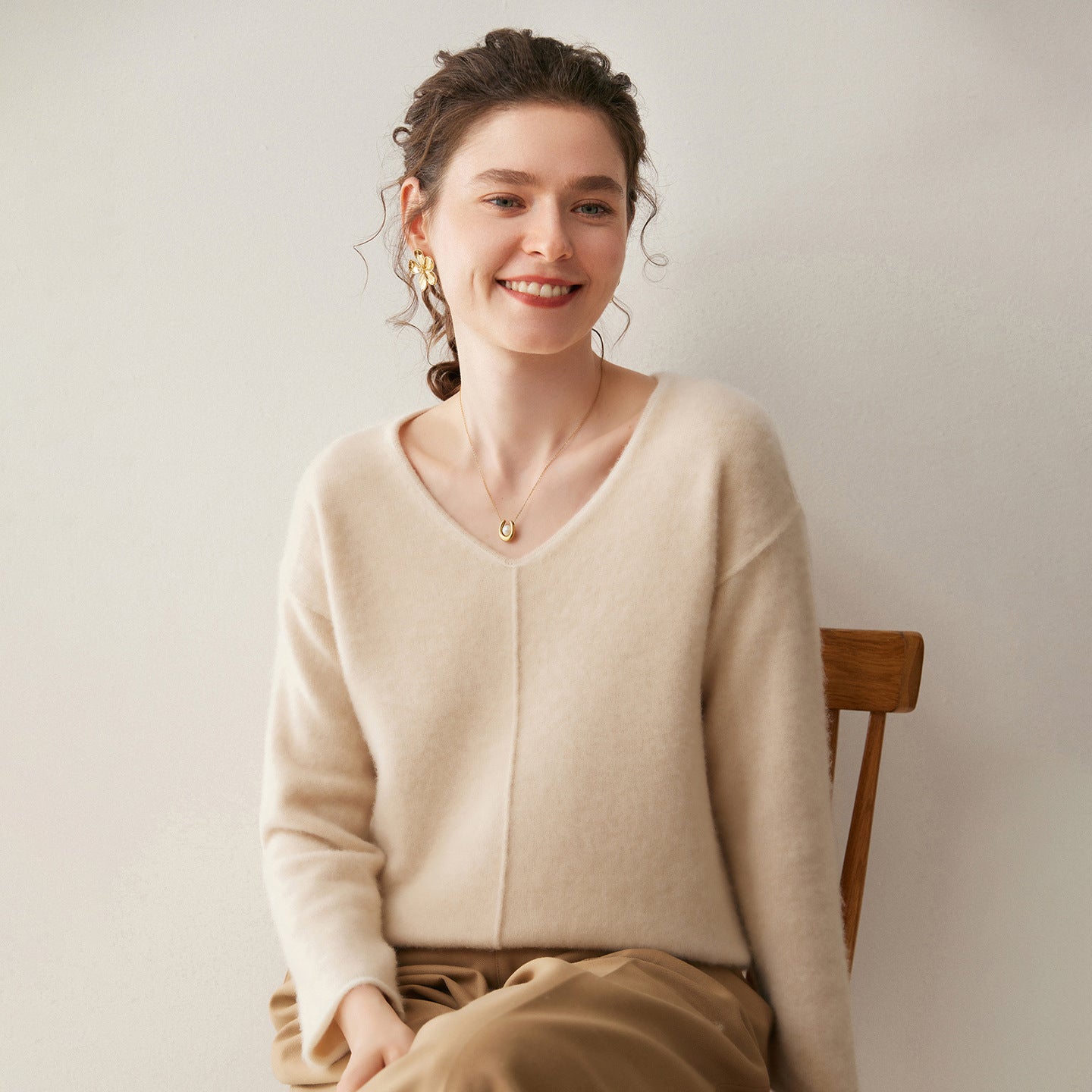 Cashmere Effortless V-Neck – Timeless Loose Elegance - Sainiya Eco Wear