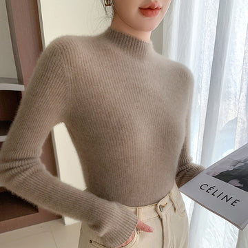 Cashmere Seamless Slim Half-Turtleneck – Second-Skin Softness