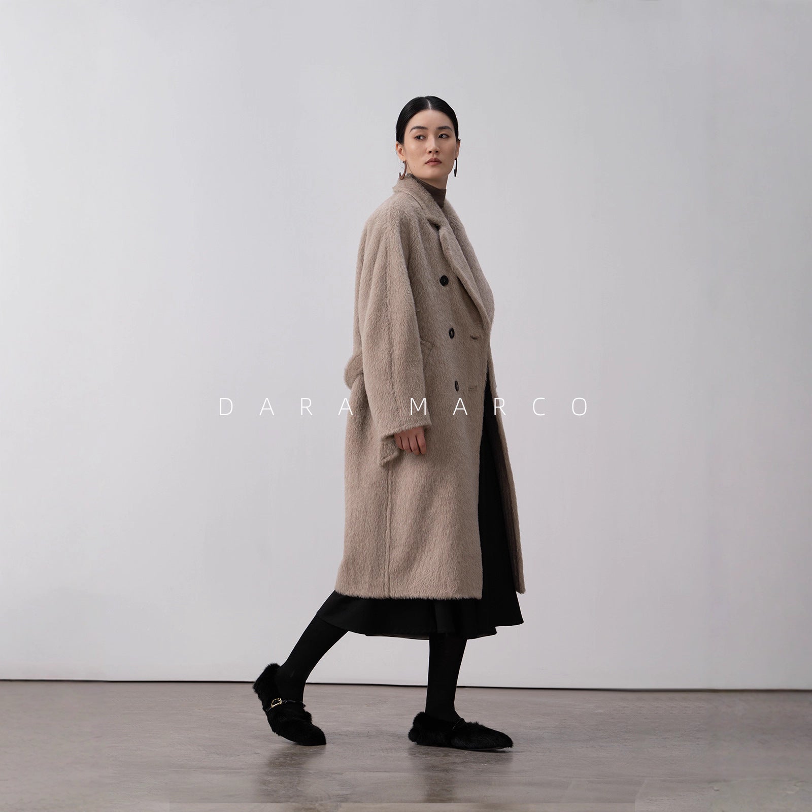 Luxury Alpaca-Wool Long Coat for Women | Warm, Textured & Elegant